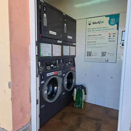 Ботель Moonlight Lady, Our Secret On The Med!