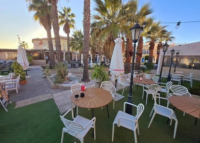 Moonlight Lady, Our Secret On The Med! 船屋 *