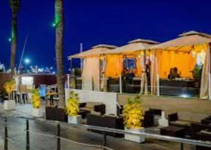 Moonlight Lady, Our Secret On The Med! Ботель Торевьиа