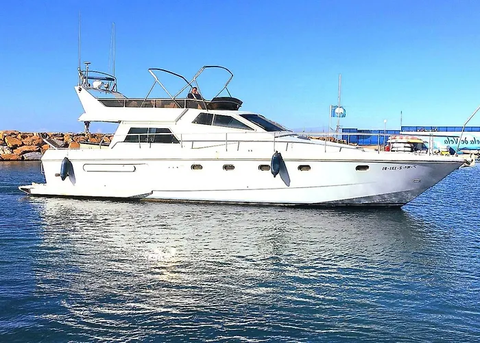 Moonlight Lady, Our Secret On The Med! Ботель Торевьиа